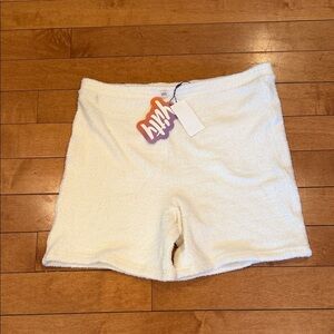 YITTY Pet Me High Waist Heart Pocket Fuzzy Short XL NWT